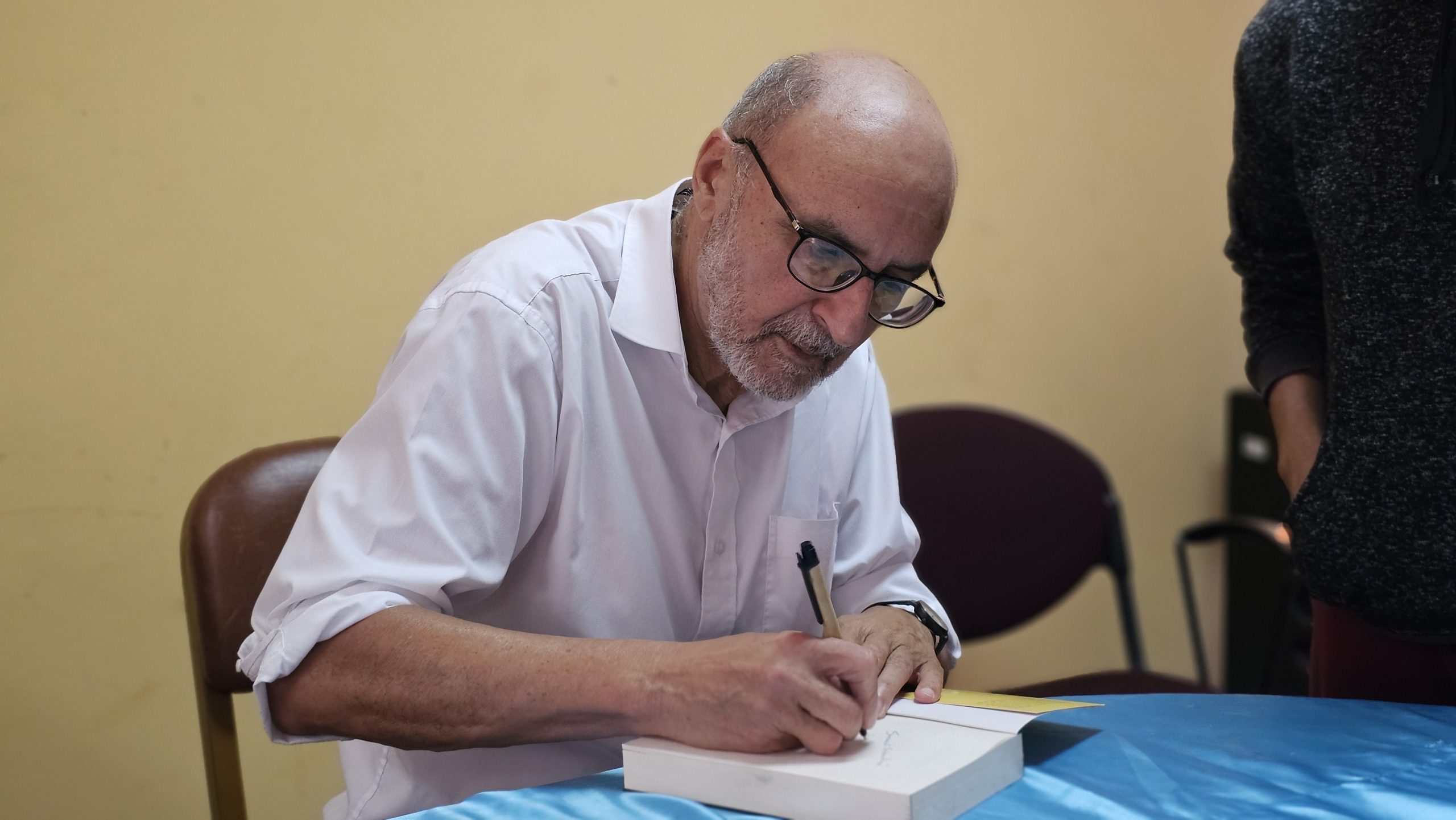 Firma de Libro
