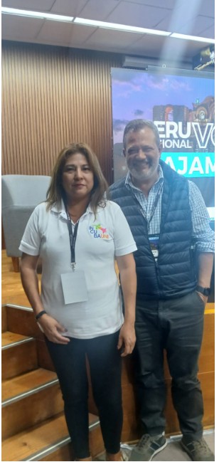 Mtra. Raquel Meneses Fernandez, directora de INCUBAUNE, y el presidente de PECAP, José García Herz.
